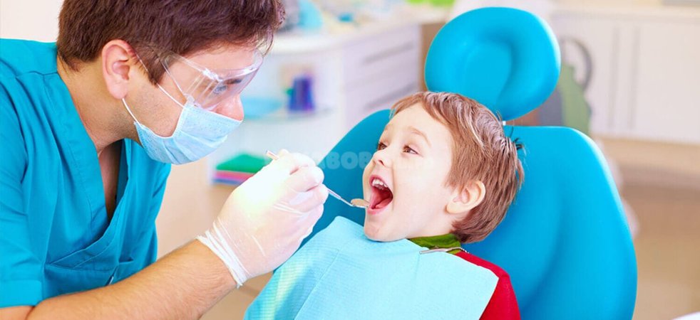 Лечение зубов у детей: что и как?
