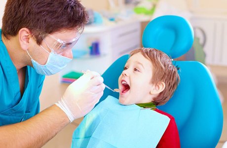 Лечение зубов у детей: что и как?